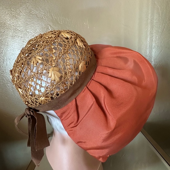 REMARKABLE 1940s\' NATURAL STRAW. & ORANGE TAFFETA HAT main image 5
